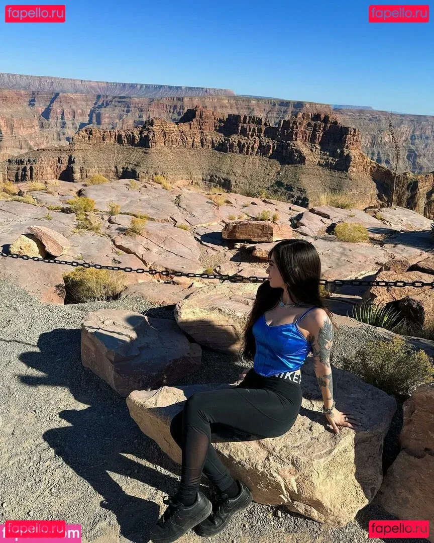 Diretora Muniz Onlyfans Photo Gallery 