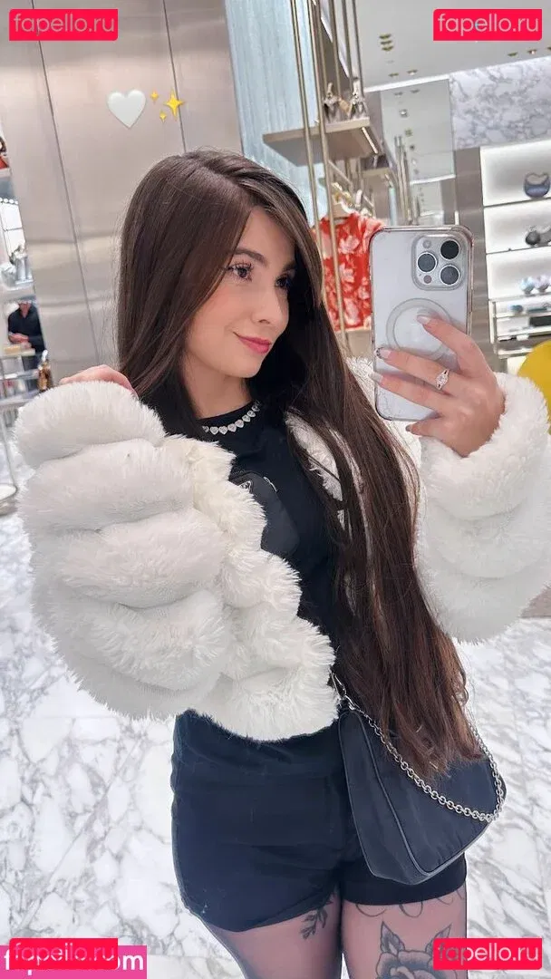 Diretora Muniz Onlyfans Photo Gallery 