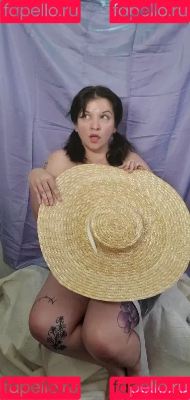Caterpillarschalice Onlyfans Photo Gallery 