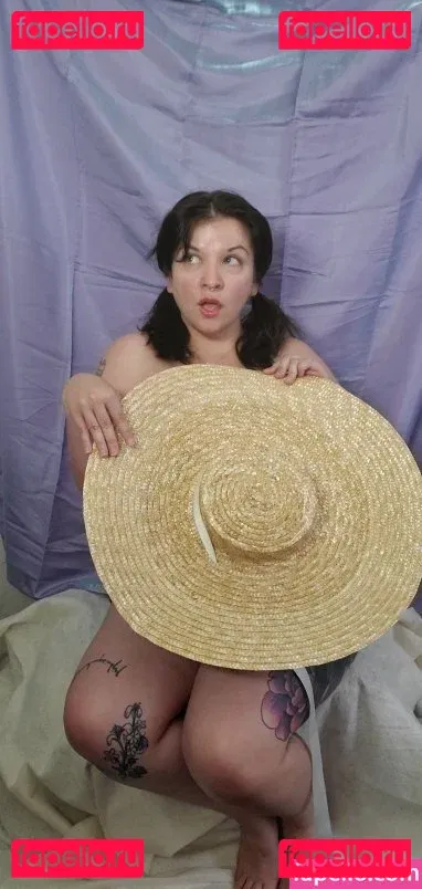 Caterpillarschalice Onlyfans Photo Gallery 