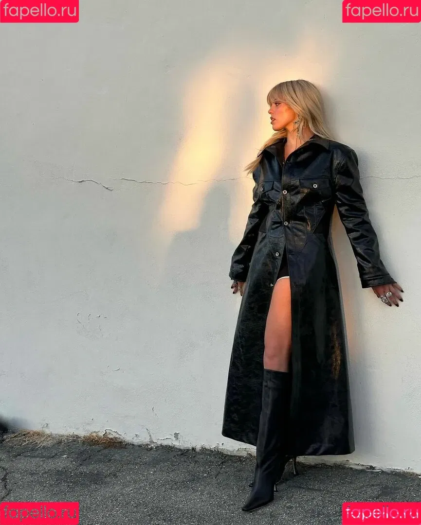 Renee Rapp Onlyfans Photo Gallery 
