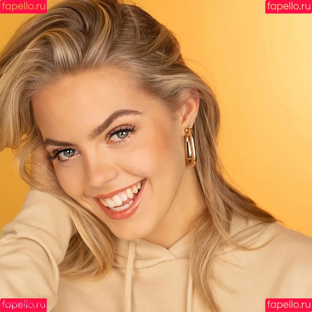 Renee Rapp Onlyfans Photo Gallery 