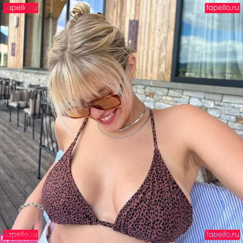 Renee Rapp Onlyfans Photo Gallery 