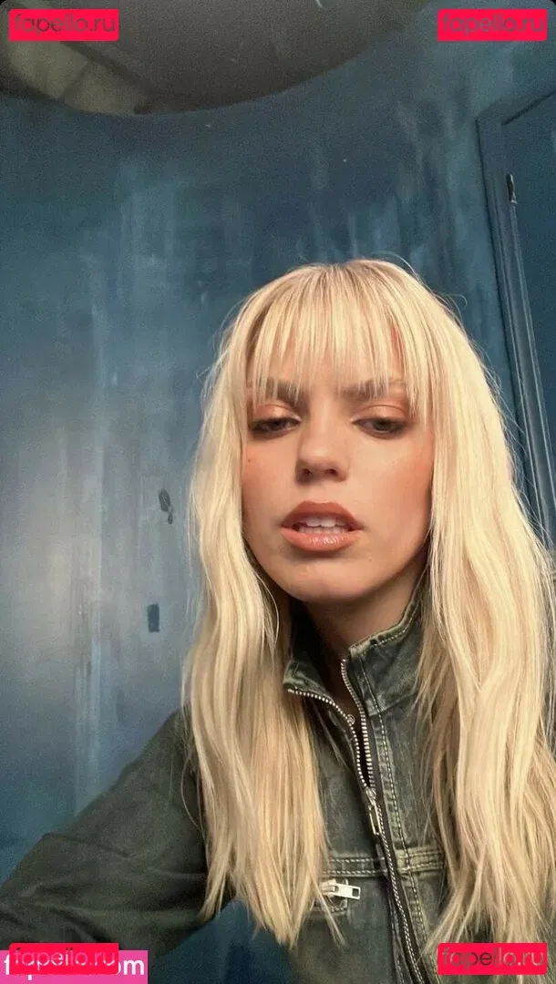 Renee Rapp Onlyfans Photo Gallery 