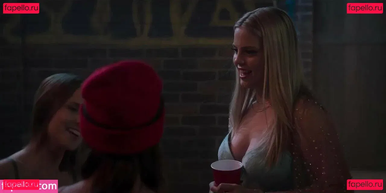 Renee Rapp Onlyfans Photo Gallery 