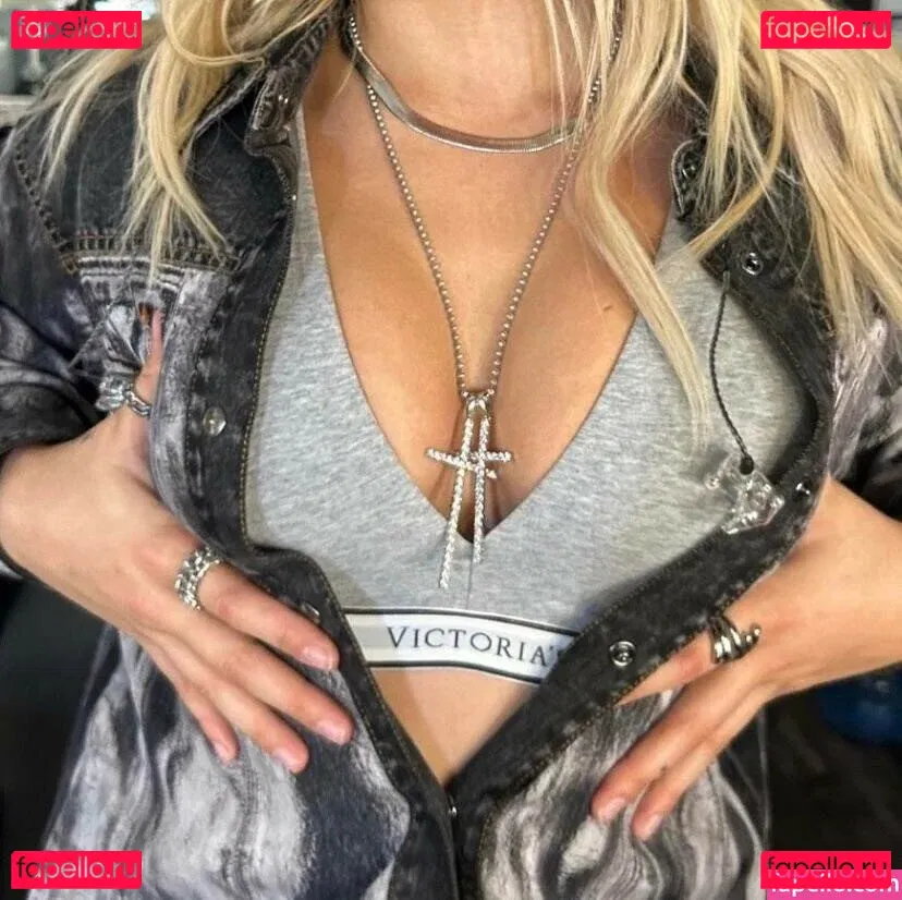 Renee Rapp Onlyfans Photo Gallery 