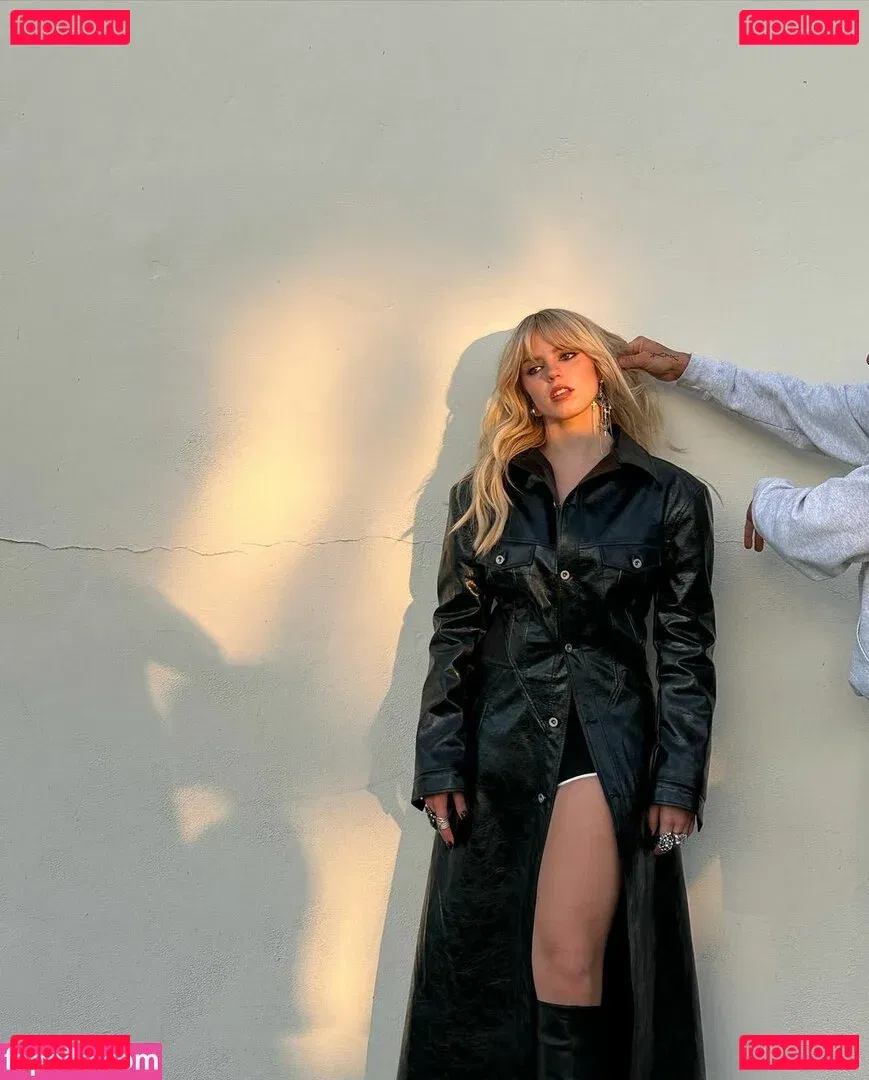 Renee Rapp Onlyfans Photo Gallery 