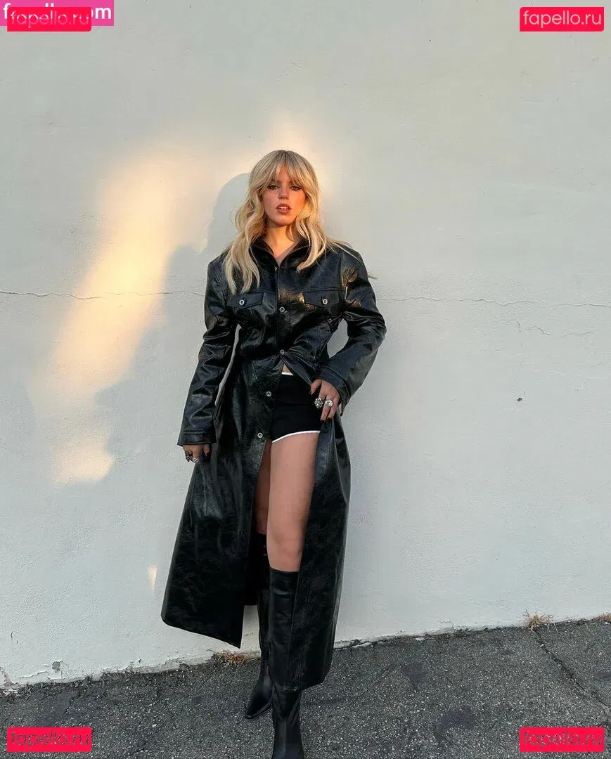 Renee Rapp Onlyfans Photo Gallery 