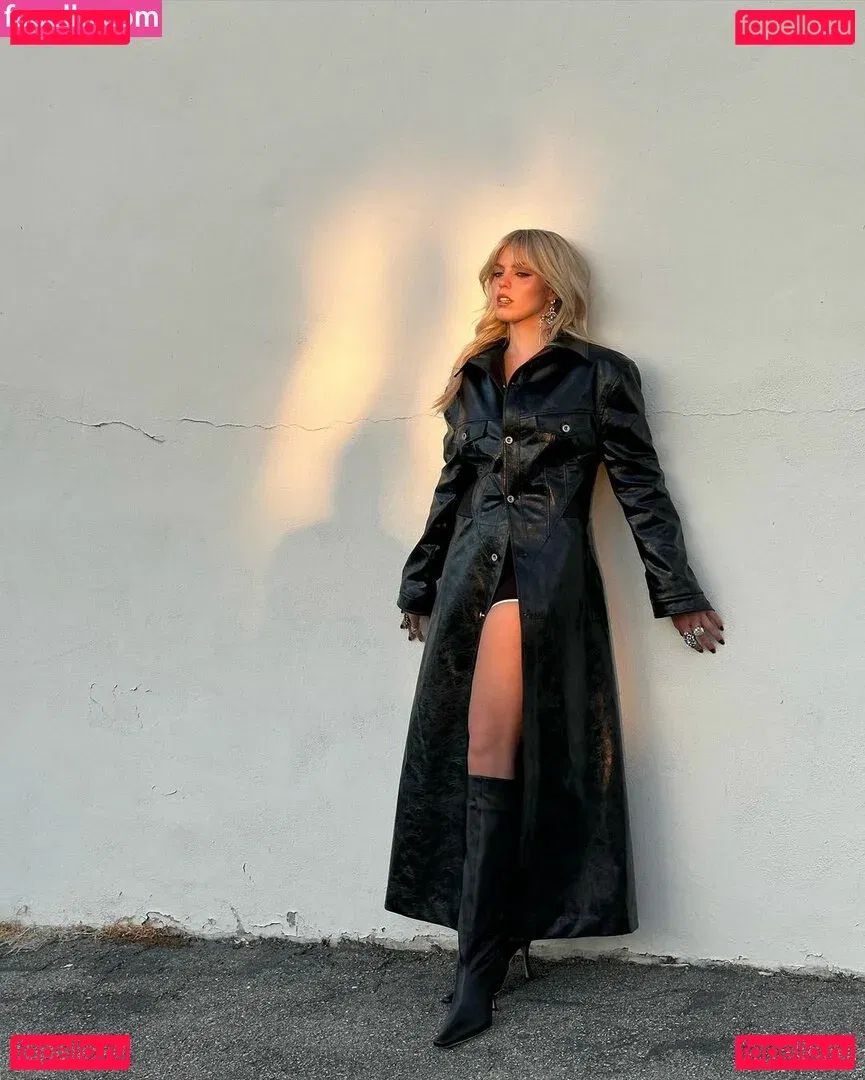 Renee Rapp Onlyfans Photo Gallery 