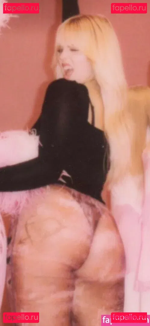 Renee Rapp Onlyfans Photo Gallery 