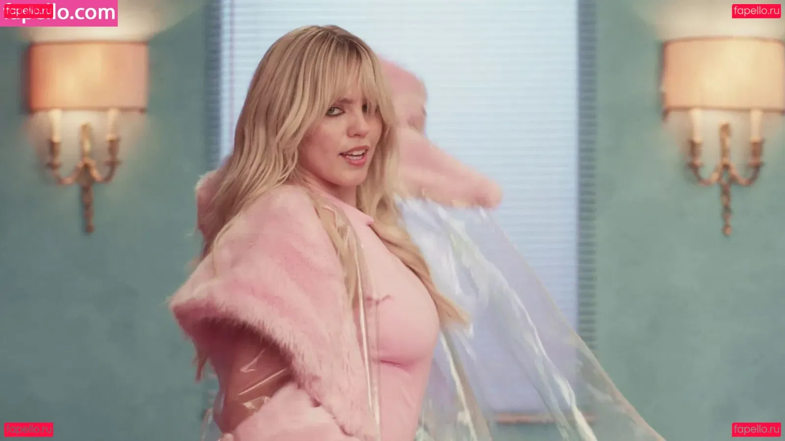 Renee Rapp Onlyfans Photo Gallery 