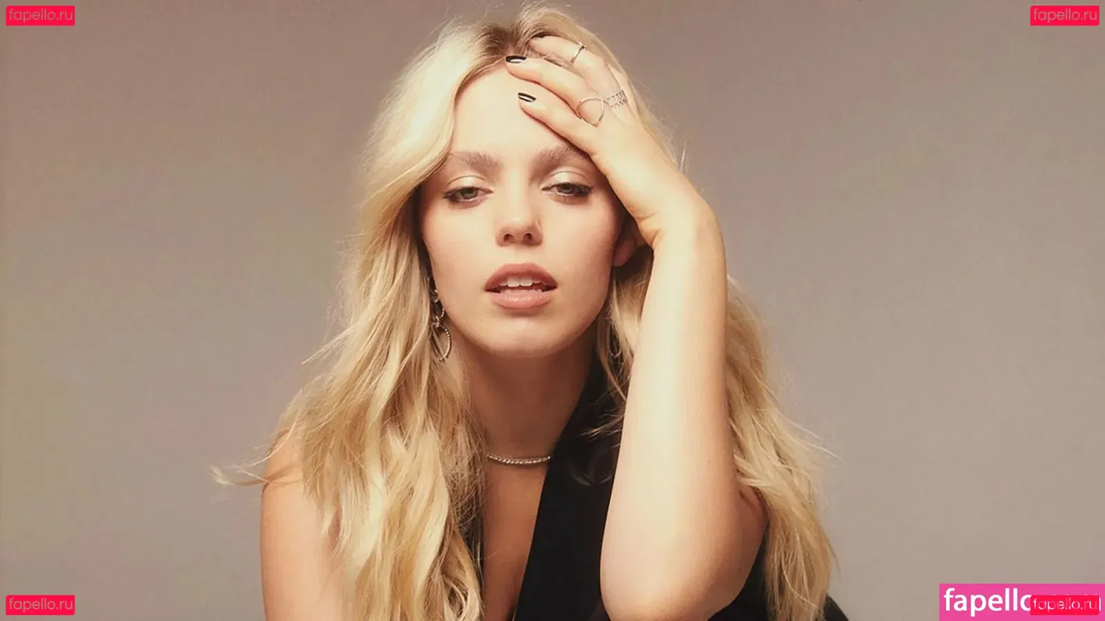 Renee Rapp Onlyfans Photo Gallery 