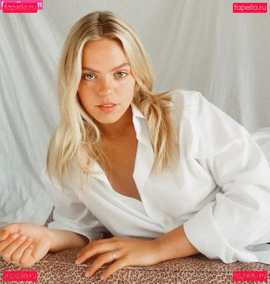 Renee Rapp Onlyfans Photo Gallery 