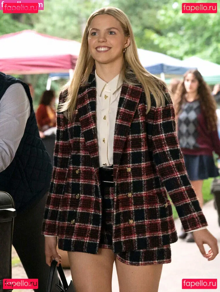 Renee Rapp Onlyfans Photo Gallery 