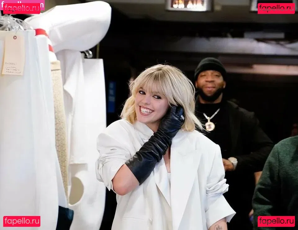 Renee Rapp Onlyfans Photo Gallery 