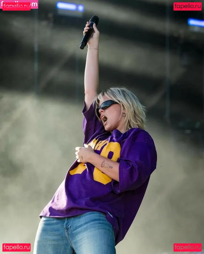 Renee Rapp Onlyfans Photo Gallery 