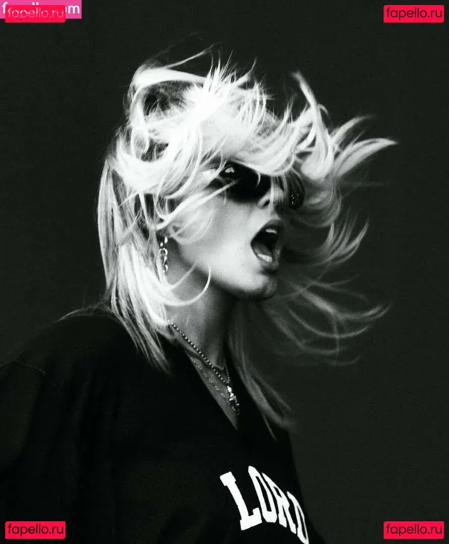 Renee Rapp Onlyfans Photo Gallery 