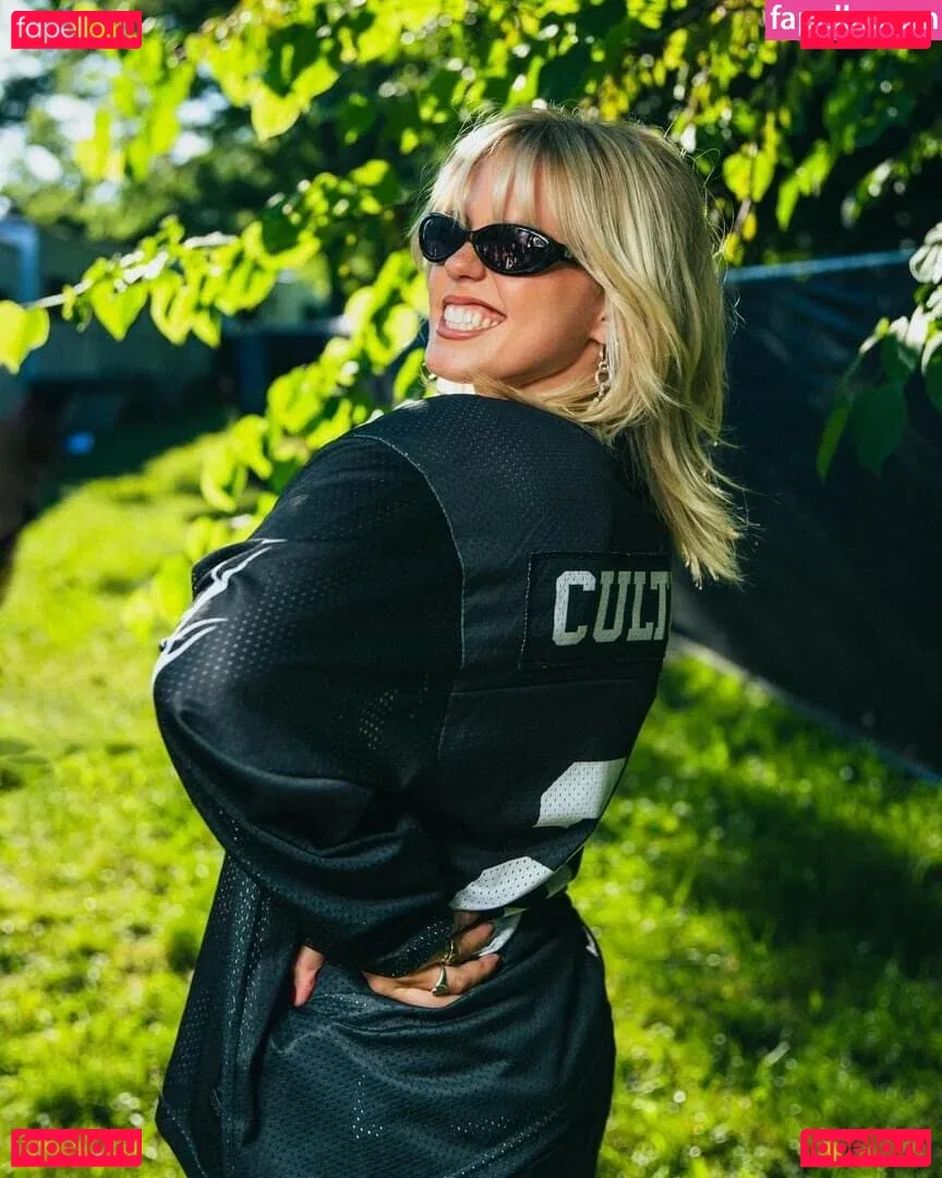 Renee Rapp Onlyfans Photo Gallery 