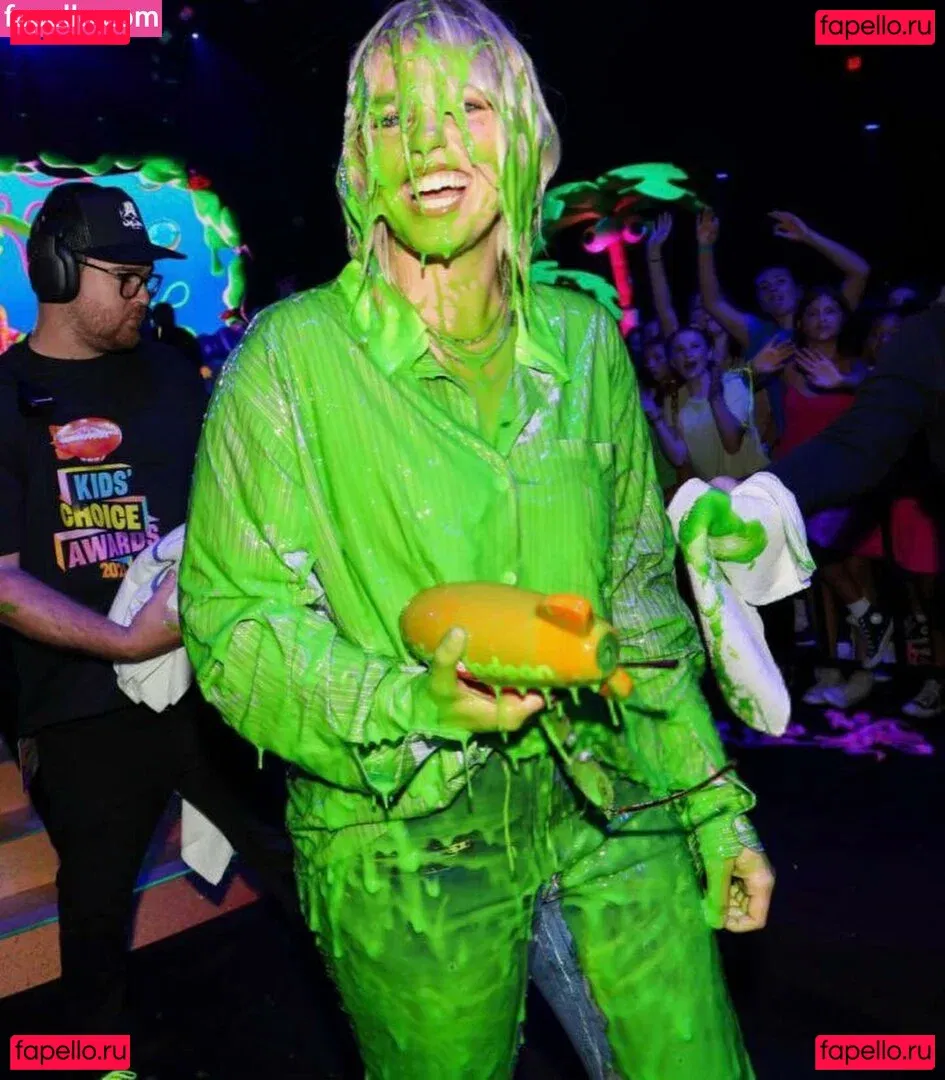 Renee Rapp Onlyfans Photo Gallery 