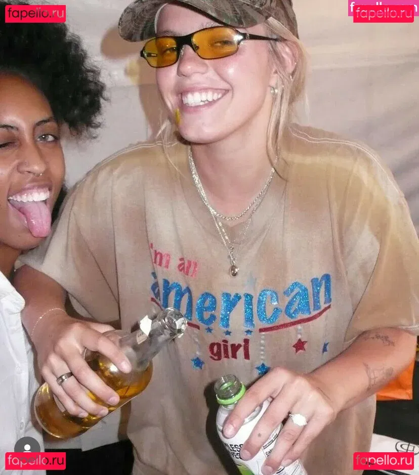 Renee Rapp Onlyfans Photo Gallery 