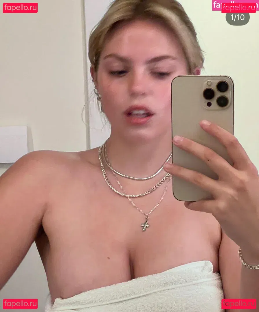 Renee Rapp Onlyfans Photo Gallery 