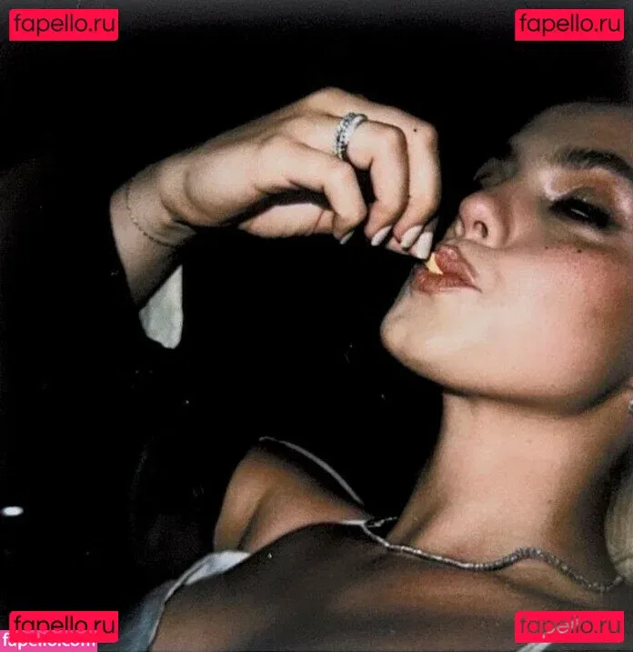 Renee Rapp Onlyfans Photo Gallery 