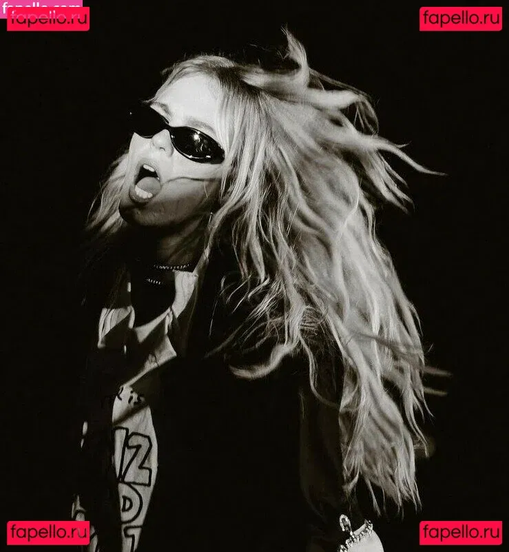 Renee Rapp Onlyfans Photo Gallery 