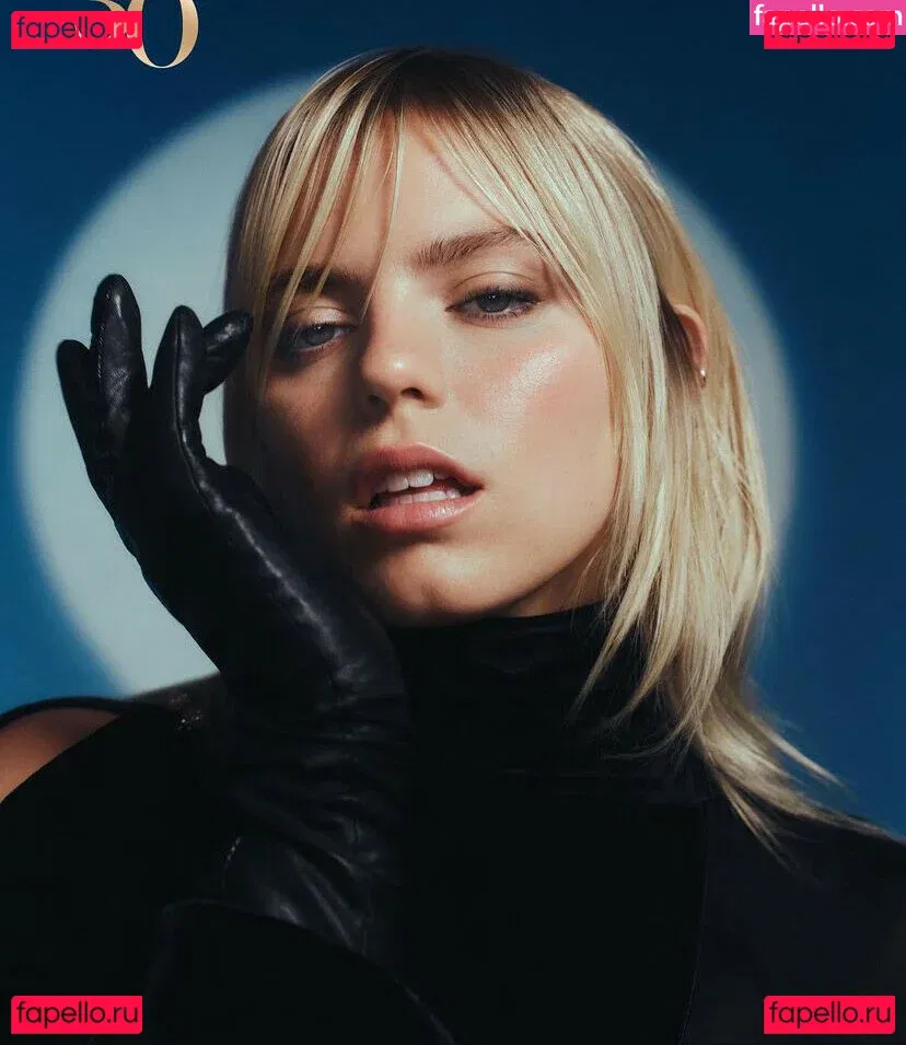 Renee Rapp Onlyfans Photo Gallery 