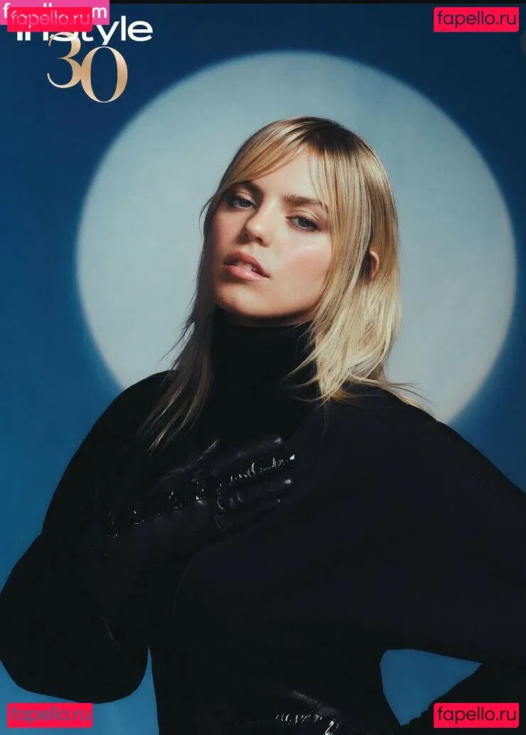 Renee Rapp Onlyfans Photo Gallery 