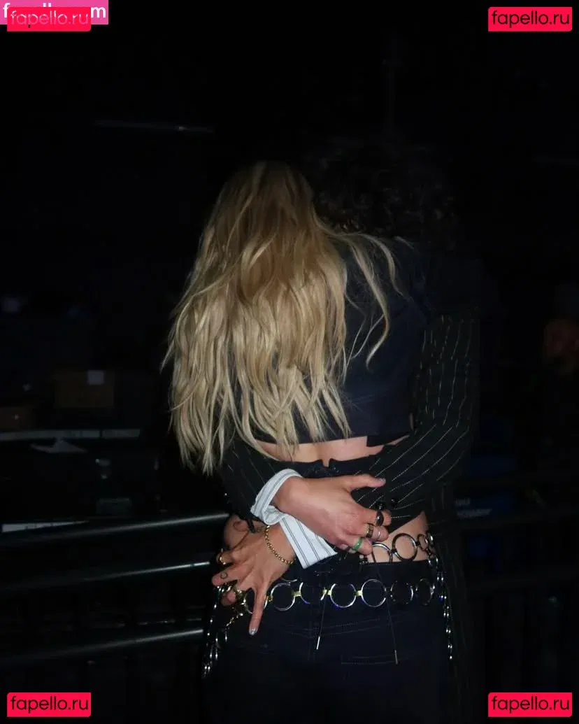 Renee Rapp Onlyfans Photo Gallery 