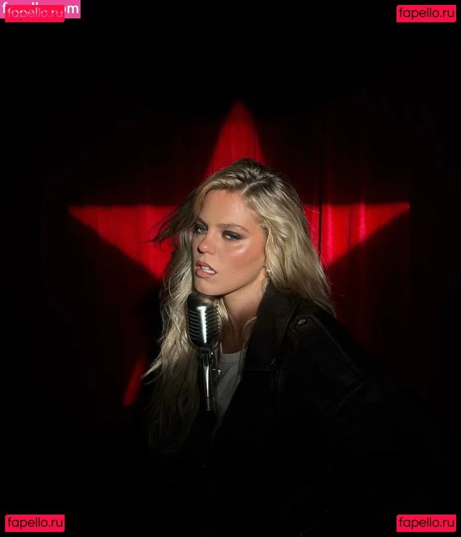 Renee Rapp Onlyfans Photo Gallery 