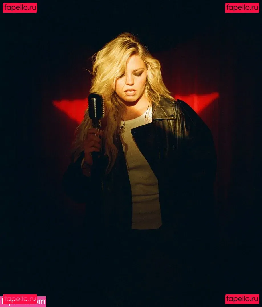 Renee Rapp Onlyfans Photo Gallery 