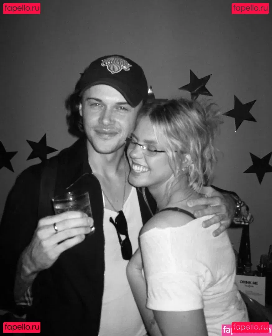 Renee Rapp Onlyfans Photo Gallery 