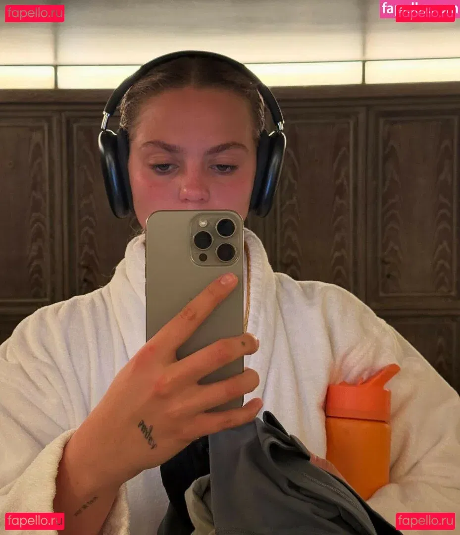 Renee Rapp Onlyfans Photo Gallery 