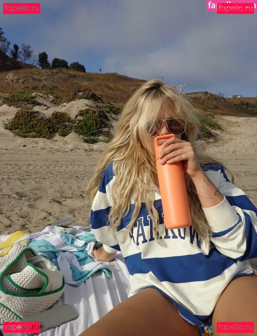 Renee Rapp Onlyfans Photo Gallery 