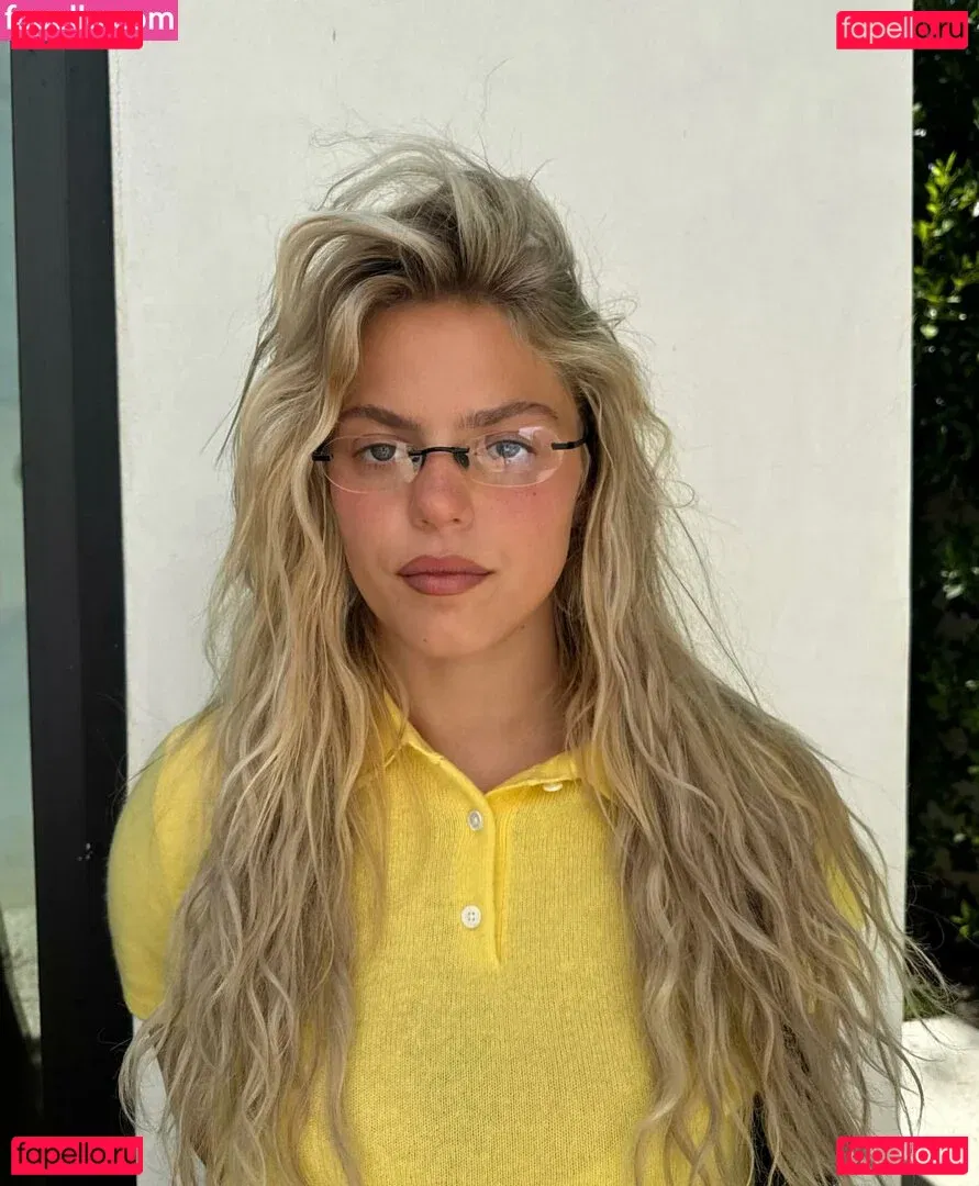 Renee Rapp Onlyfans Photo Gallery 