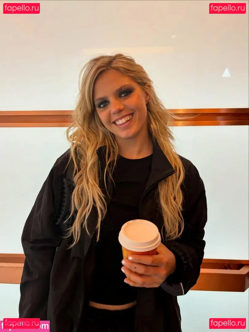 Renee Rapp Onlyfans Photo Gallery 