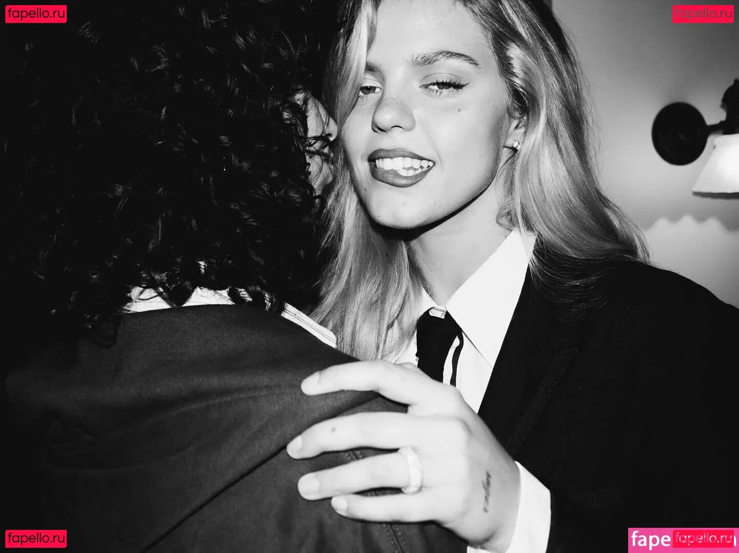 Renee Rapp Onlyfans Photo Gallery 