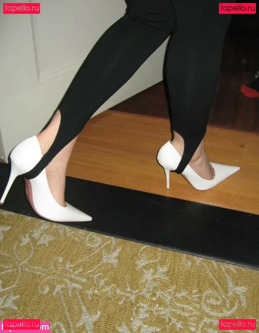 Renee Rapp Onlyfans Photo Gallery 