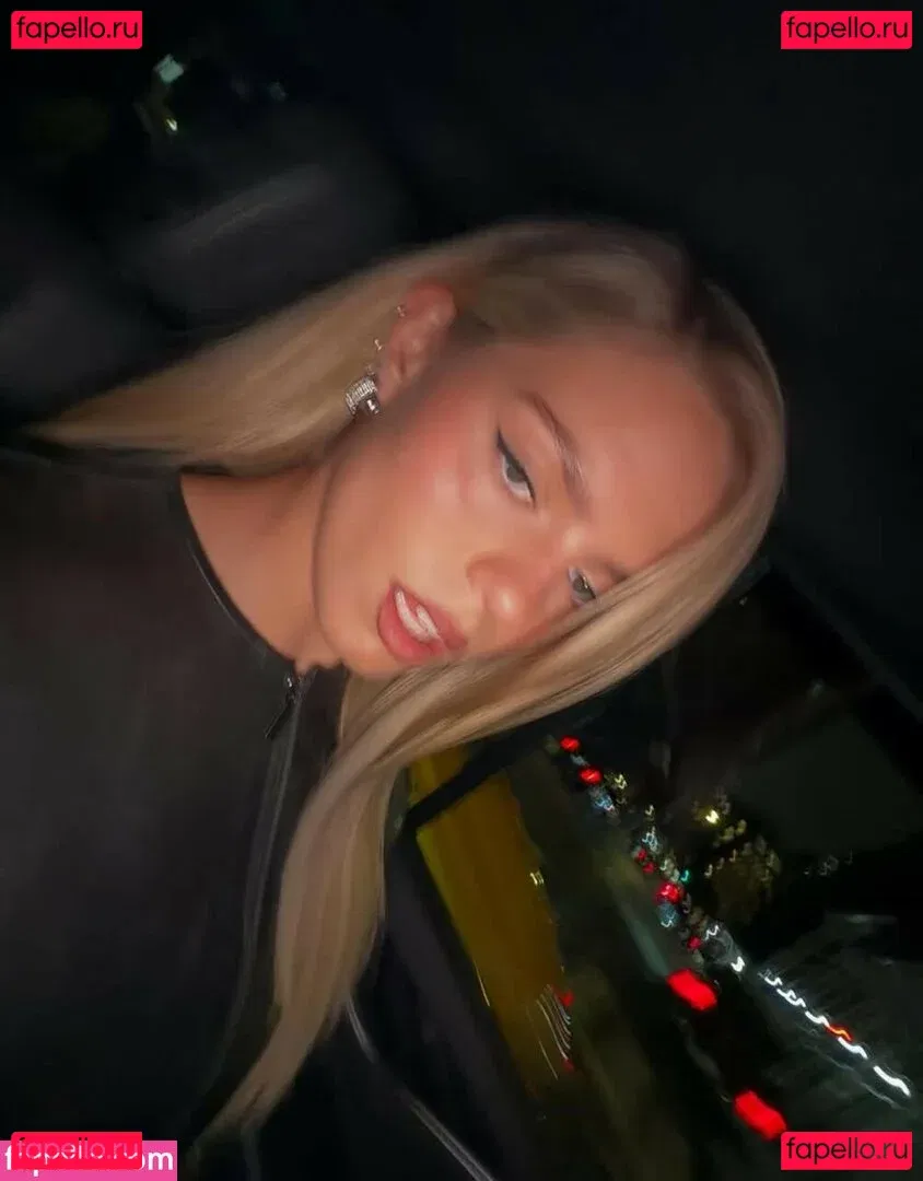 Renee Rapp Onlyfans Photo Gallery 