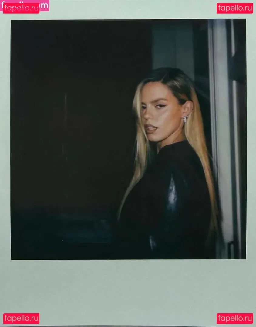 Renee Rapp Onlyfans Photo Gallery 