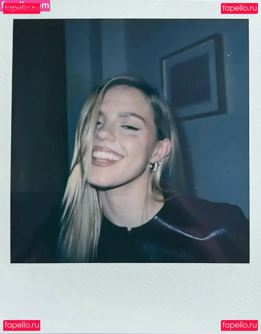 Renee Rapp Onlyfans Photo Gallery 