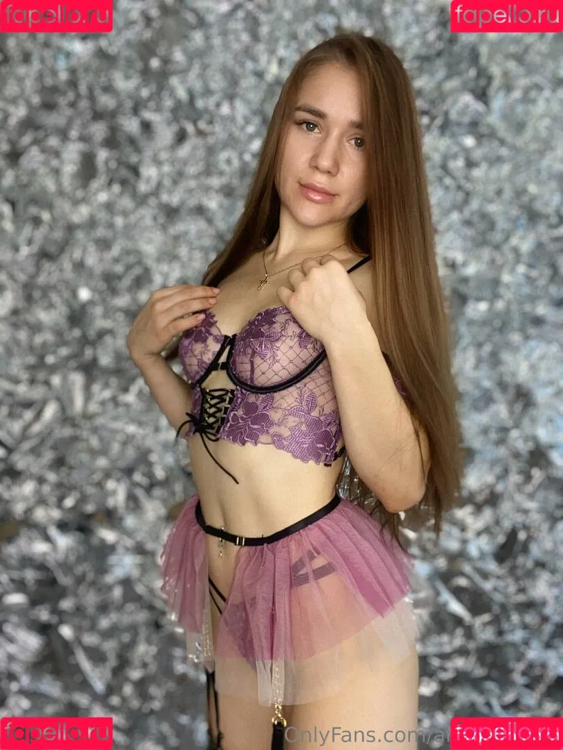 annalittlevip Onlyfans Photo Gallery 