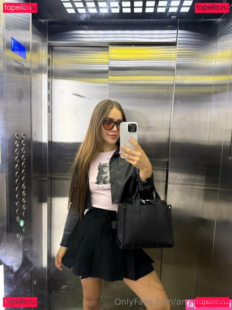 annalittlevip Onlyfans Photo Gallery 