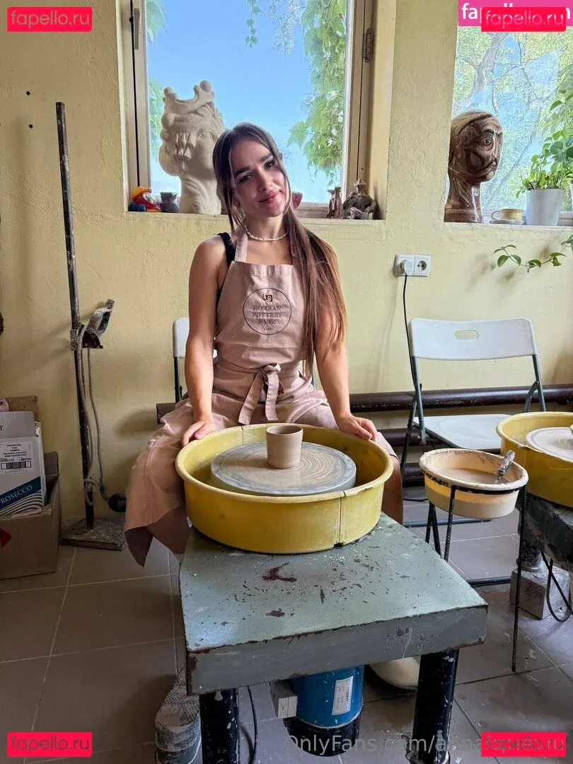 annalittlevip Onlyfans Photo Gallery 