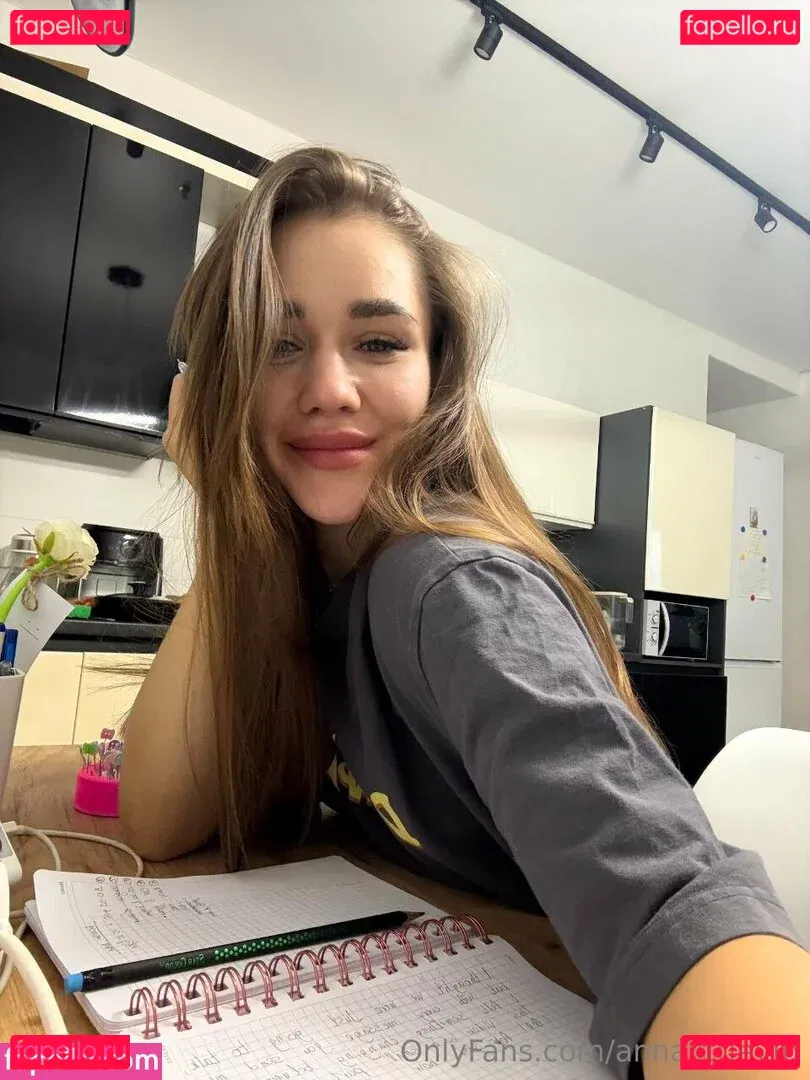 annalittlevip Onlyfans Photo Gallery 