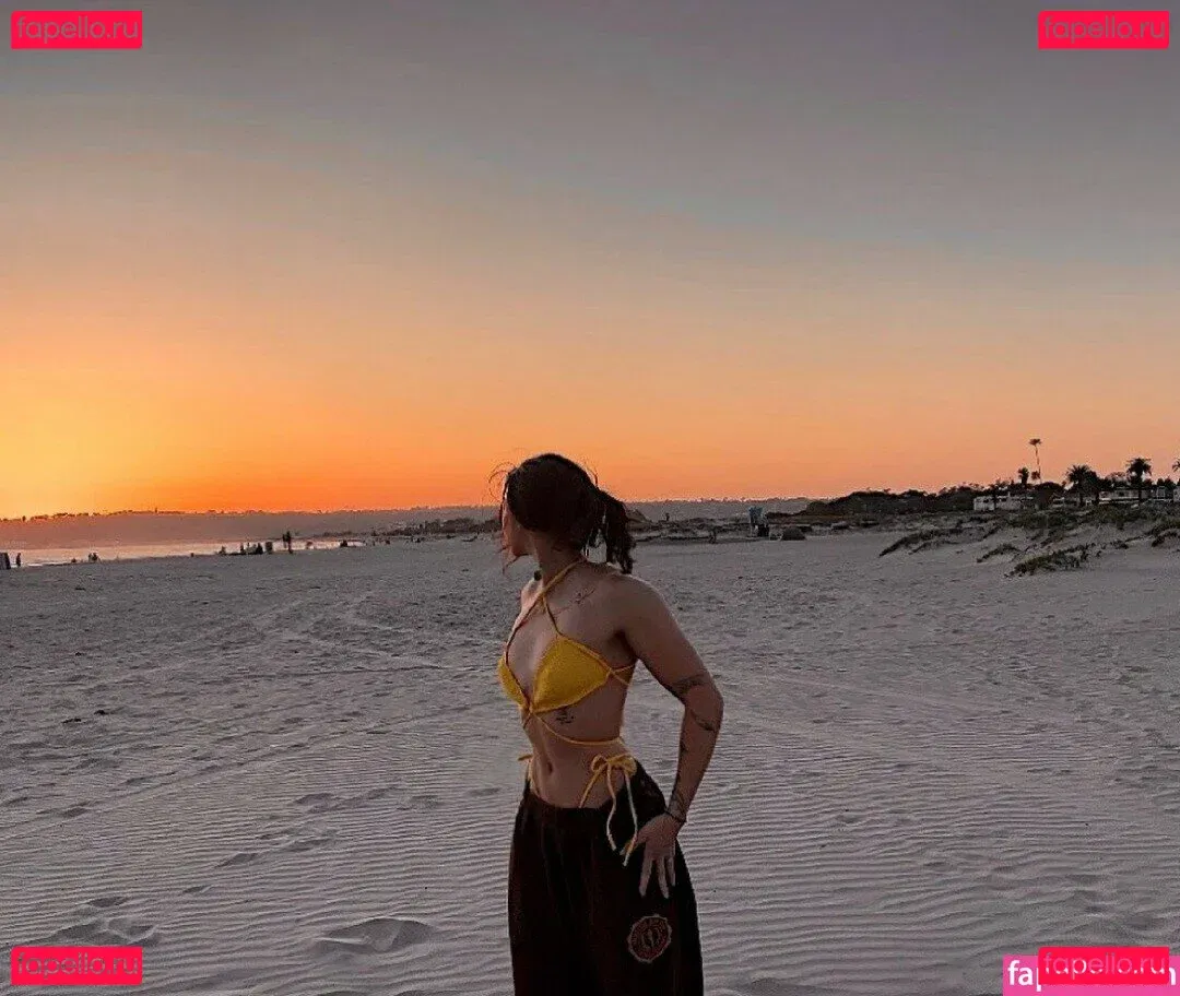 itsrumoonn Onlyfans Photo Gallery 