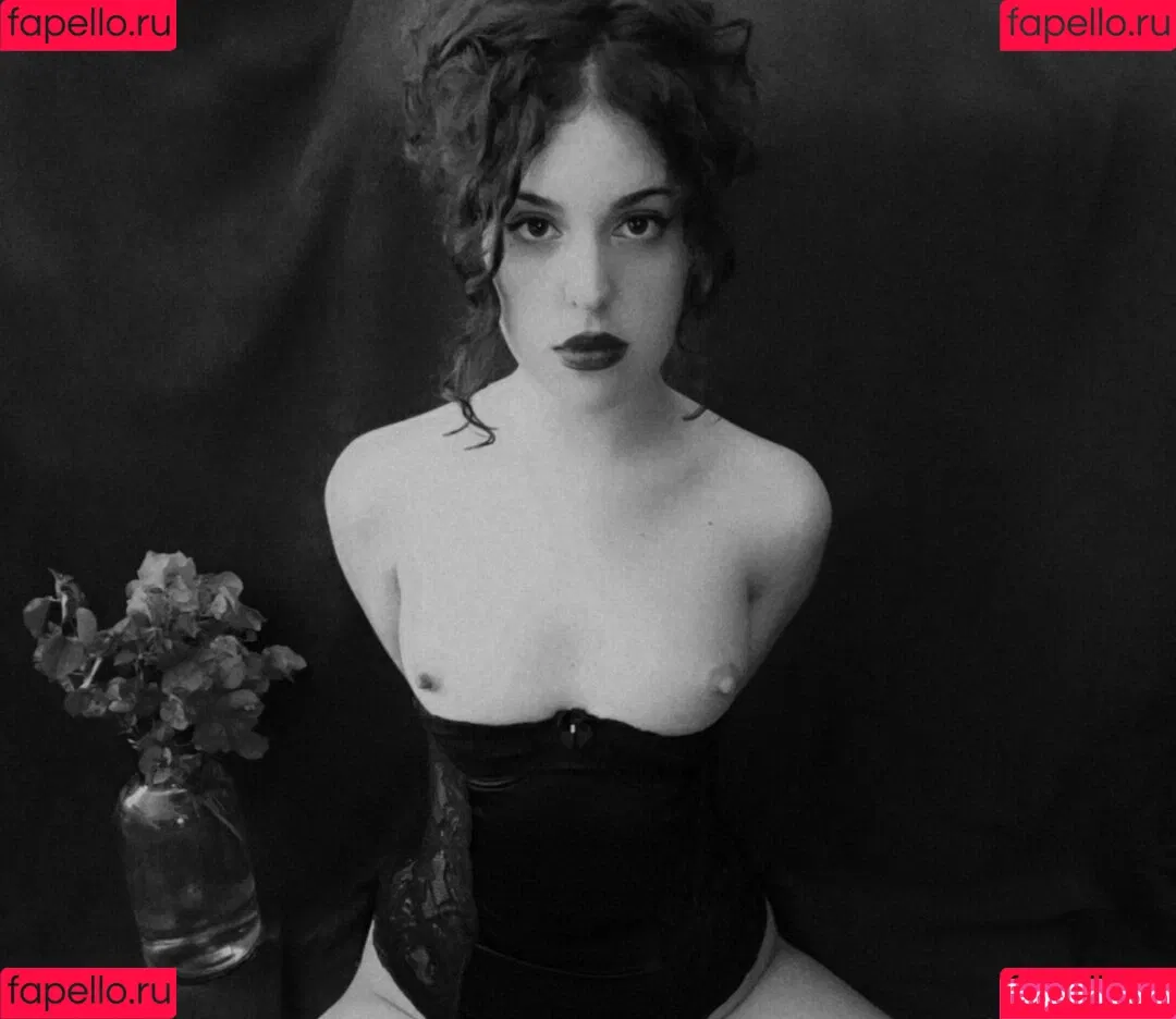 lovelyirene Onlyfans Photo Gallery 