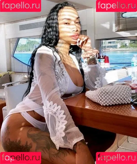 flyyytattedsky Onlyfans Photo Gallery 