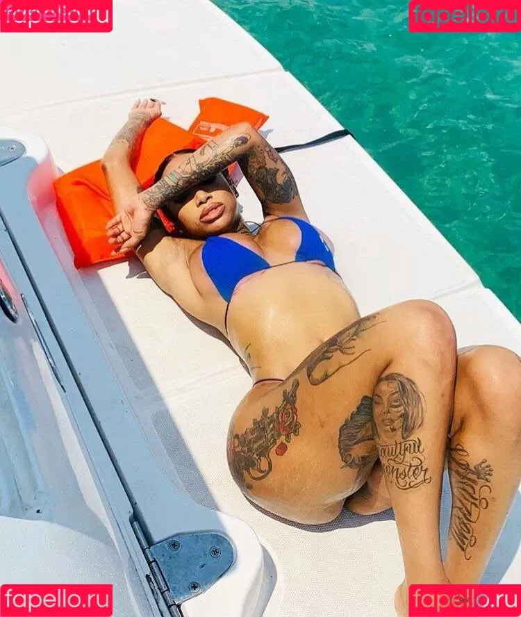 flyyytattedsky Onlyfans Photo Gallery 